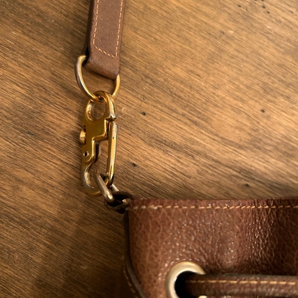 1980s Vintage Gucci GG Monogram Leather Bucket Bag Crossbody *tear* - Picture 4 of 17